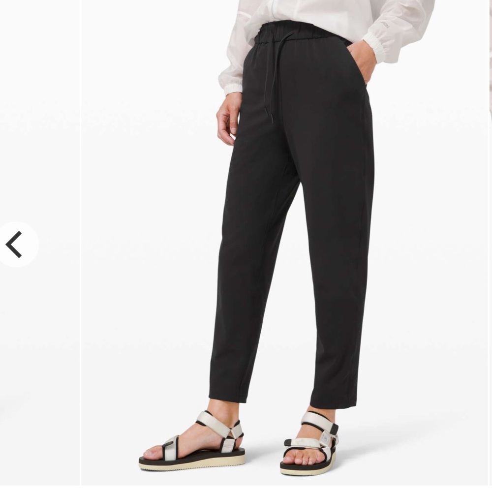 Lululemon Keep Moving Pant 7/8 High-Rise
Black Lounge Jogger Pants
